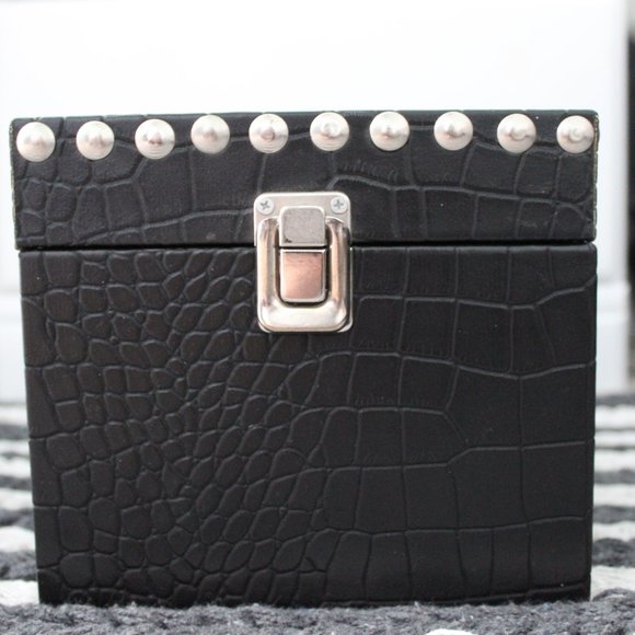 Box Clock - Picture 2 of 3